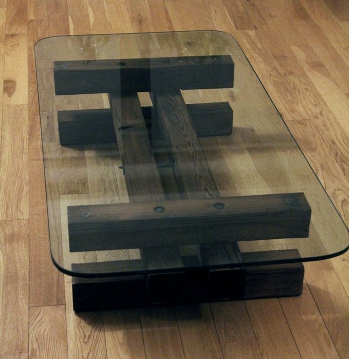 木茶几，自己建造的玻璃桌板 -