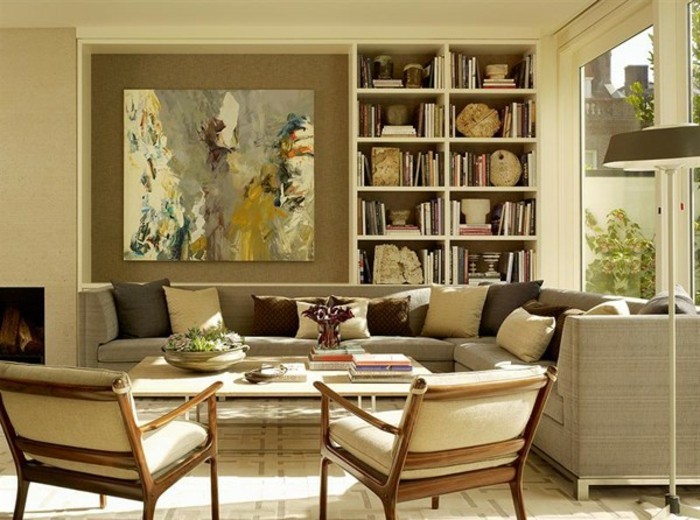 kultainen-suunnittelu-beige-tuolit-in-olohuone-kaunis-wohnideen