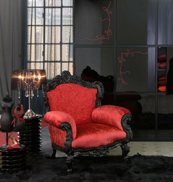 gothic-καρέκλα-σε-κόκκινο