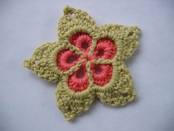 פרח ירוק-הסרוגה-יפה-יצירתי-סרוגה-פרח