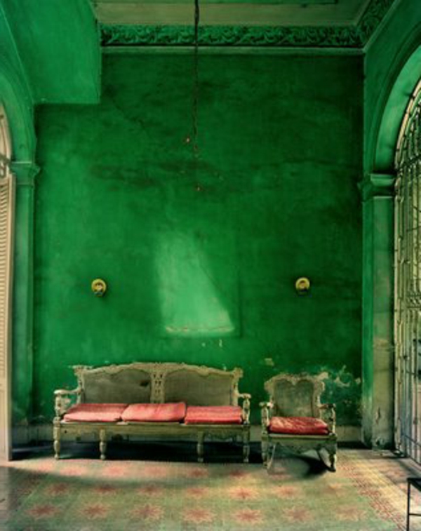 绿色的墙壁，在哥特室