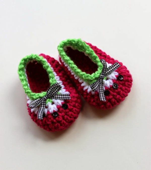 -häkeln-за-бебе-плетиво бебешки обувки-с-красив-дизайн-