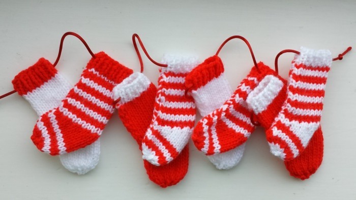 钩针换圣诞花环-的小袜子