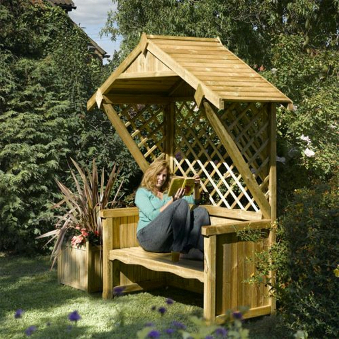 גן מעץ ספסל-רשת קירות גג אישה-קריאת ספרים חדר שקט-נוח-נעים