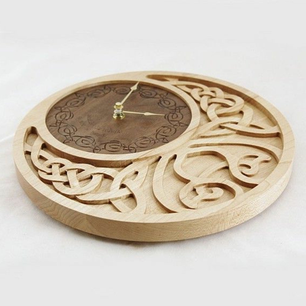 ξύλινο ρολόι τοίχου-με-στολίδια σχεδιασμό