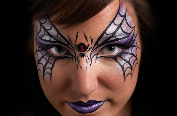 Halloween de la bruja de maquillaje ideas de una araña-entre-los-ojos