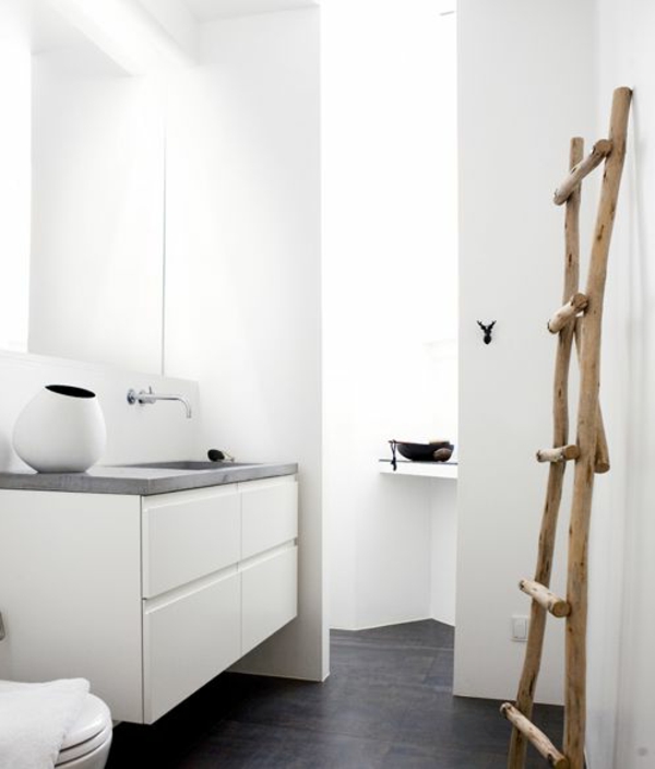 handtuchhalkter-puu-ideoita-varten-the-kylpyhuone-puu tikkaat-ideoita-varten-pieni-kylpyhuone-valkoinen-seinä väri-valkoinen-kylpyhuone