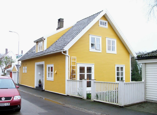 hausfassade रंग-आकर्षक पीले घर