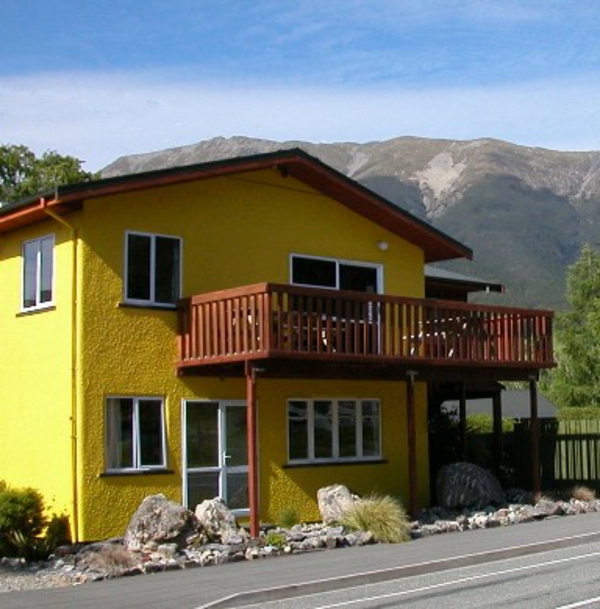 hausfassade रंग-शांत डिजाइन के- पीले घर