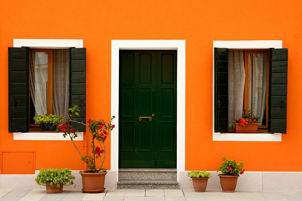 hausfassade रंग-शांत-नारंगी घर