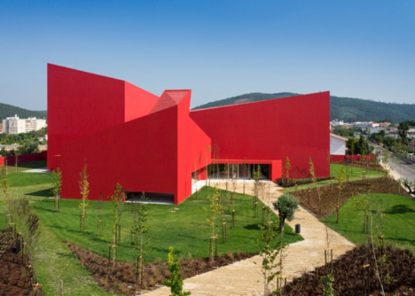 hausfassade रंग-असाधारण लाल बिल्डिंग