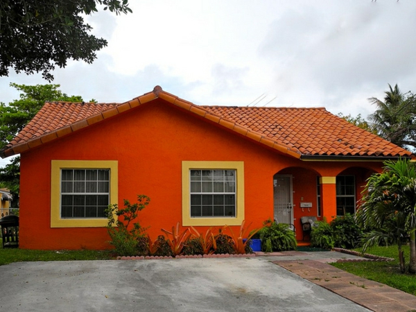 घर मुखौटा के लिए नारंगी रंग - बहुत अच्छी तरह से डिजाइन किए गए