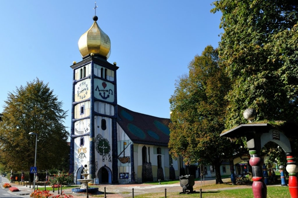 Crkva Hundertwasser-Kunst-St.-Barbara-Bärnbach
