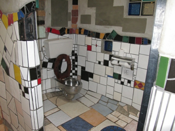 Hundertwasser-art-s-τουαλέτα