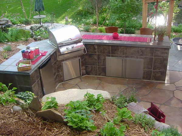 interesting-designed-outdoor-kitchen-very nice