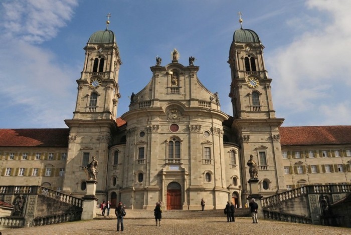 מעניין-ייצוג-מנזר- Einsiedeln-שוויץ-בארוק אדריכלות