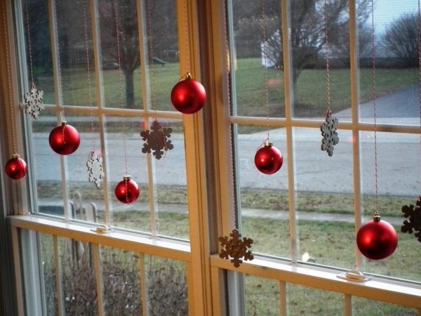 有趣-Fensterdeko到圣诞红球