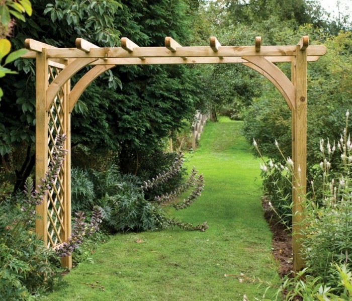 interesante-construcción-pérgola-de-madera-de-un-hermosa-jardín