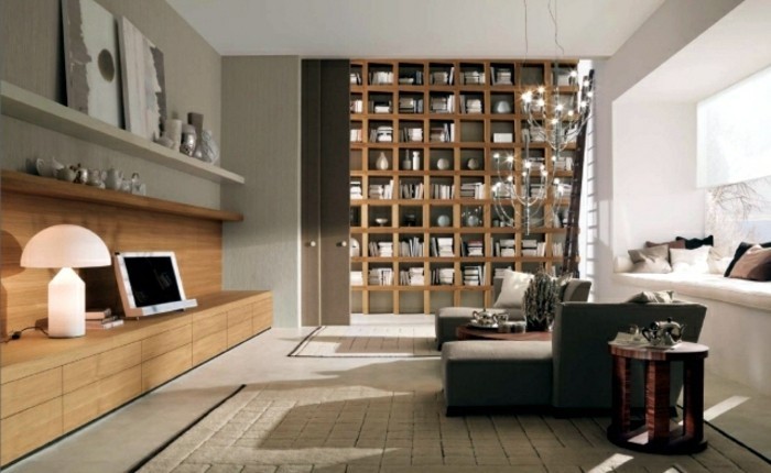 mielenkiintoinen-olohuone-beige-iso-aksentti seinään nykyajan huonekalut