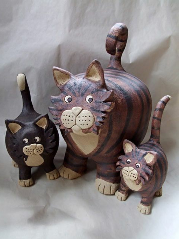 बिल्ली आंकड़े के- चीनी मिट्टी भूरे रंग