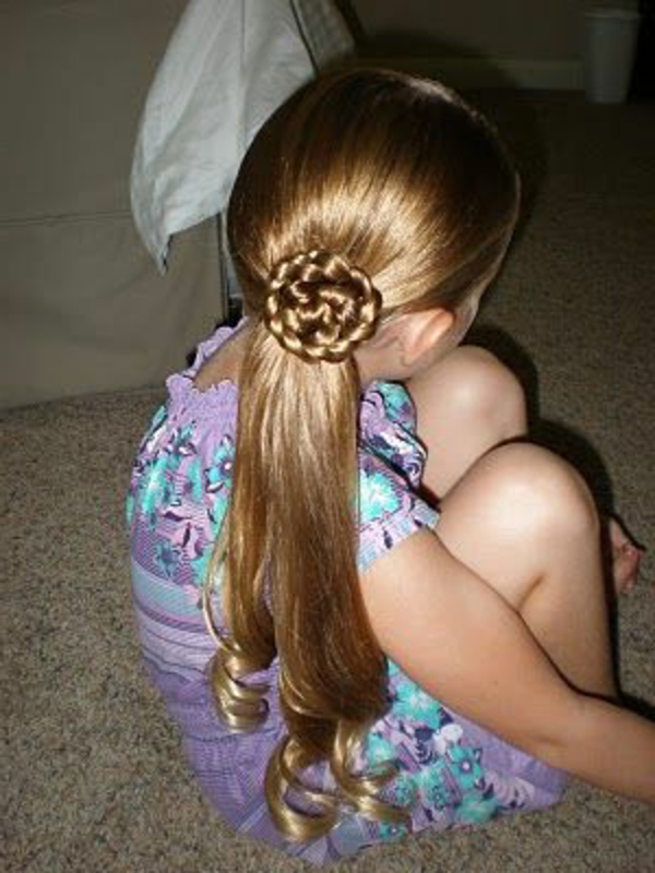 الأطفال تسريحات الشعر مقابل فتاة كبيرة بطول الشعر
