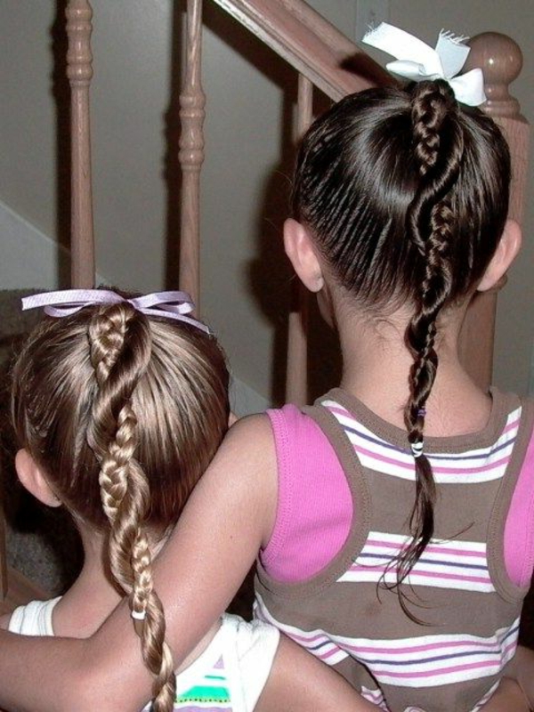 الأطفال تسريحات الشعر مقابل فتاة يومين أطفال، مع اهتمام تشبه-قصات الشعر