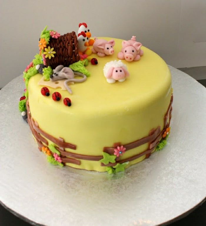 niños cumpleaños de la torta de color amarillo crema-hermosa-diseño