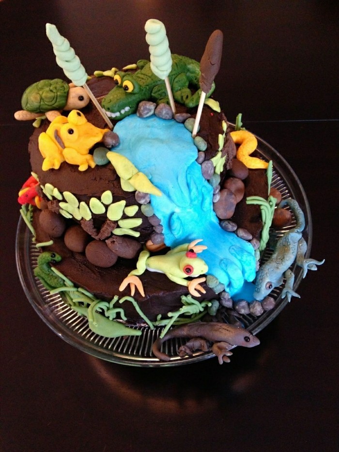 modelo muy interesante - pastel de cumpleaños para niños