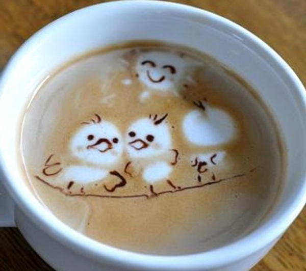 फोम में कॉफी कप विचार लिटिल-के पक्षी