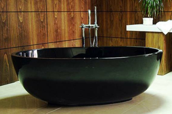 petit-bain-détachées-cool-chic-model-in-black