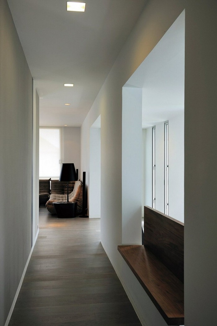 petit-couloir-set-minimaliste design banc