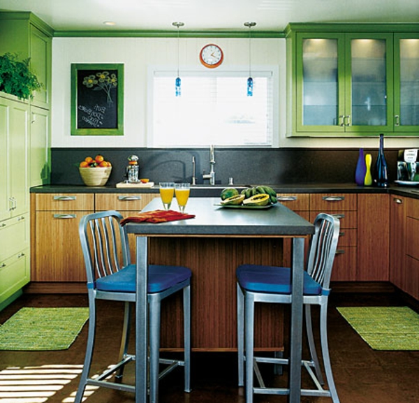 紧凑的厨房解决方案，为小厨房的绿色