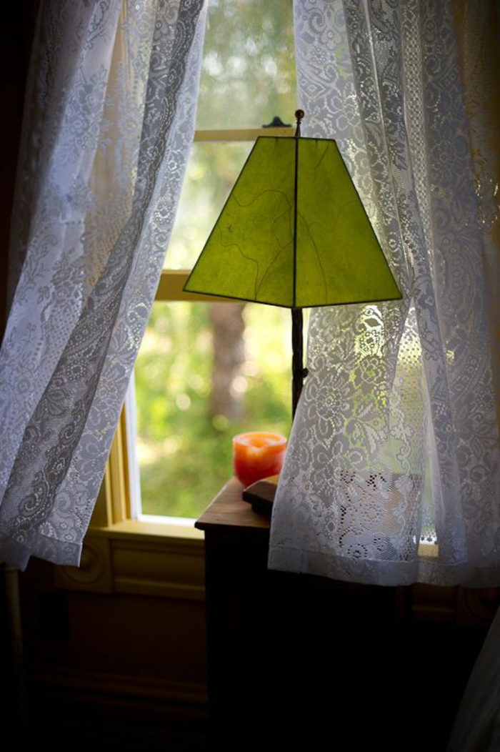 Lámpara para alféizar de ventana con pantalla verde