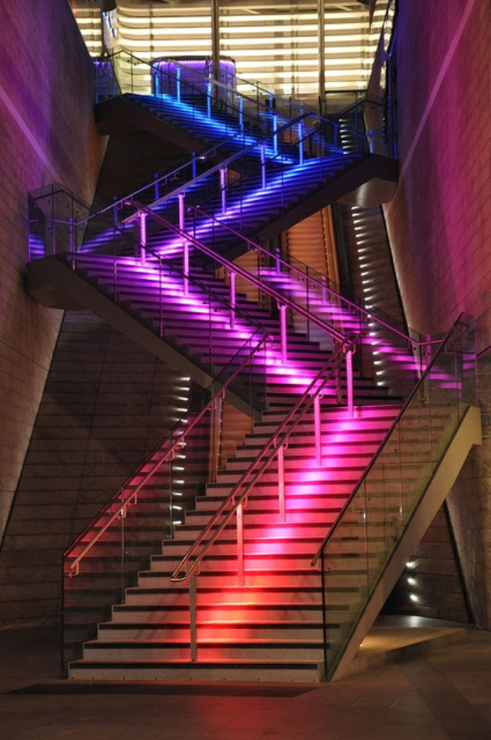 escalera de iluminación led-extravagantes-diseño