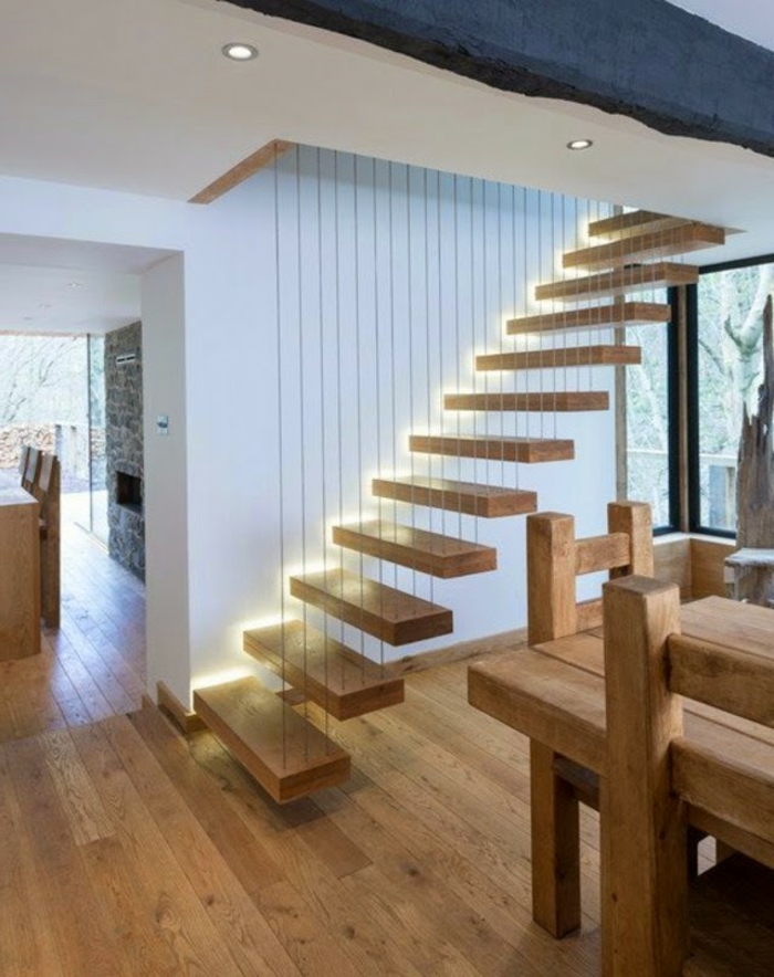 iluminación acogedora casa-con-madera-escaleras escalera llevado