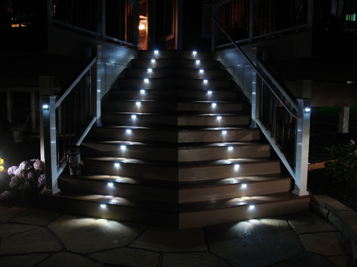 escalera de iluminación led-chic-mirada-negro-diseño