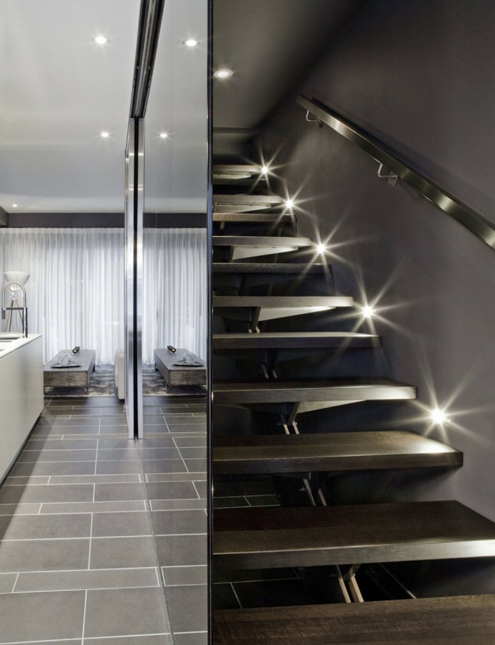 diseño de la escalera de iluminación LED-muy-chic-interior