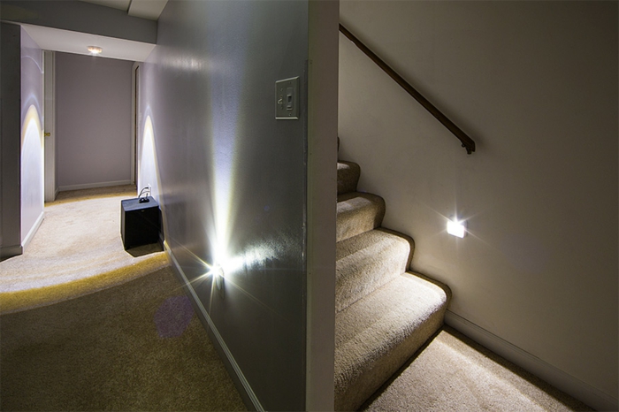 escalera de iluminación led-hermosa-interior-diseño sencillo