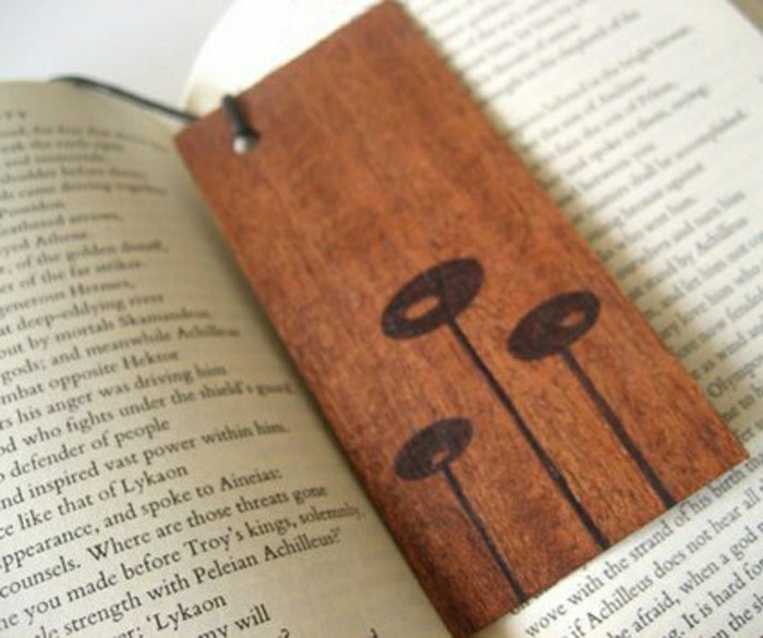 बुकमार्क-टिंकर-सुपर-महान-मॉडल-से-लकड़ी