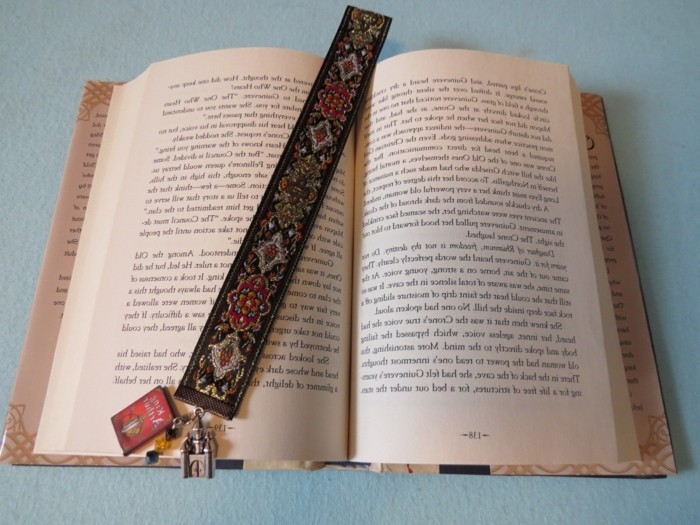 बुकमार्क-खुद-मेकअप बहुत-अच्छा-डिजाइन