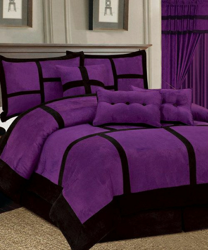 dormitorio cortinas de lino de color púrpura y líneas negras y elegante