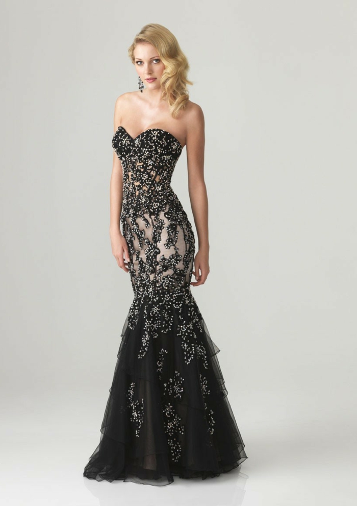 πολυτελές βραδινό φόρεμα-super-όμορφο μοντέλο-σε-μαύρο