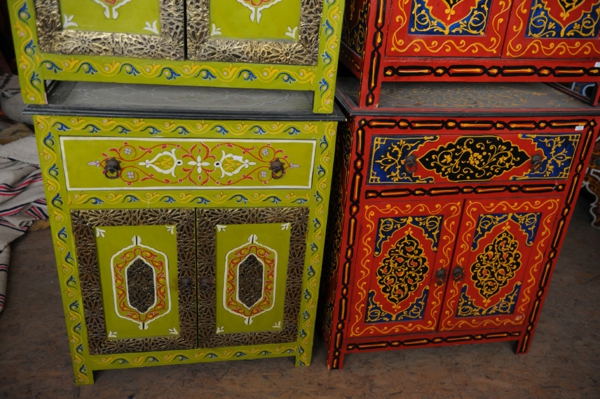 Marokkói bútorok-színes szekrények