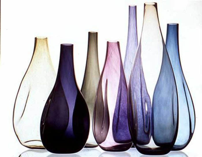与玻璃花瓶-装饰装饰的花瓶不同的颜色