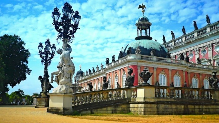 muoti-in-barokki-Uusi-Palais-Potsdam-Saksa-kaunis-arkkitehtuuria