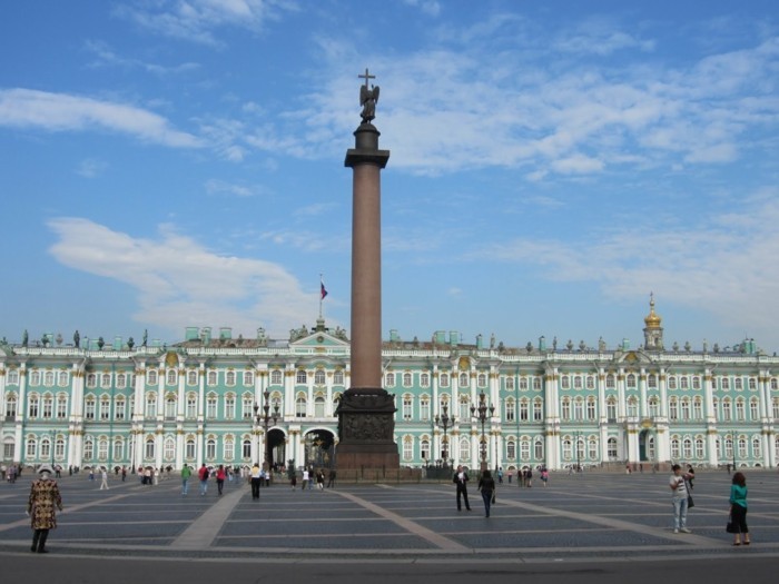 muoti-in-barokki Talvipalatsi ja Aleksanterin pylväs-in-Pietari-Venäjä-kaunista arkkitehtuuria