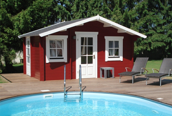 Съвременните градински къщи-в-червено-ам басейн
