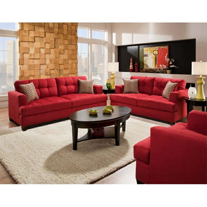आधुनिक अपार्टमेंट-साथ-तीन लाल सोफे