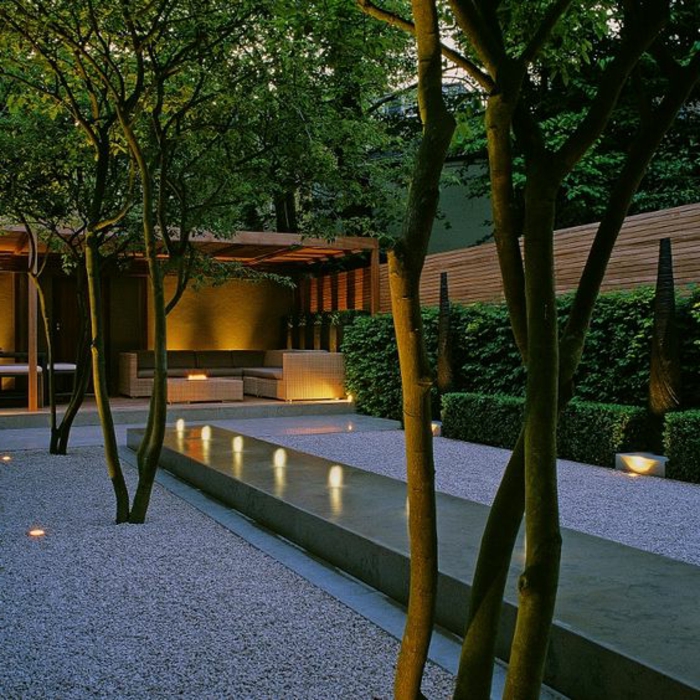 रोने में शाम को बगीचे में प्रकाश की व्यवस्था की - बगीचे डिजाइन उदाहरण