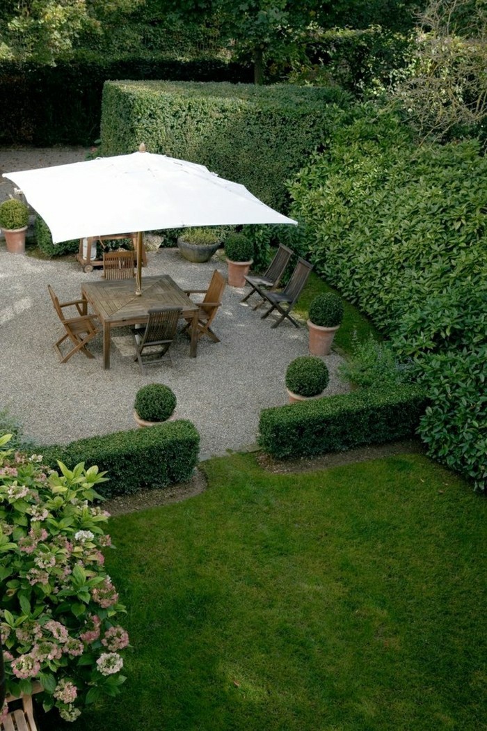 hoy en Gartengestaltung-hermosa-jardín Sitzgruppe-con-sombrilla